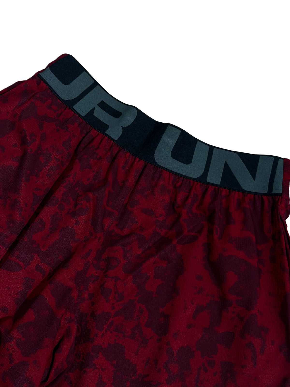 Pantaloneta Under Armour Vinotinto Camuflada Dri-FIT