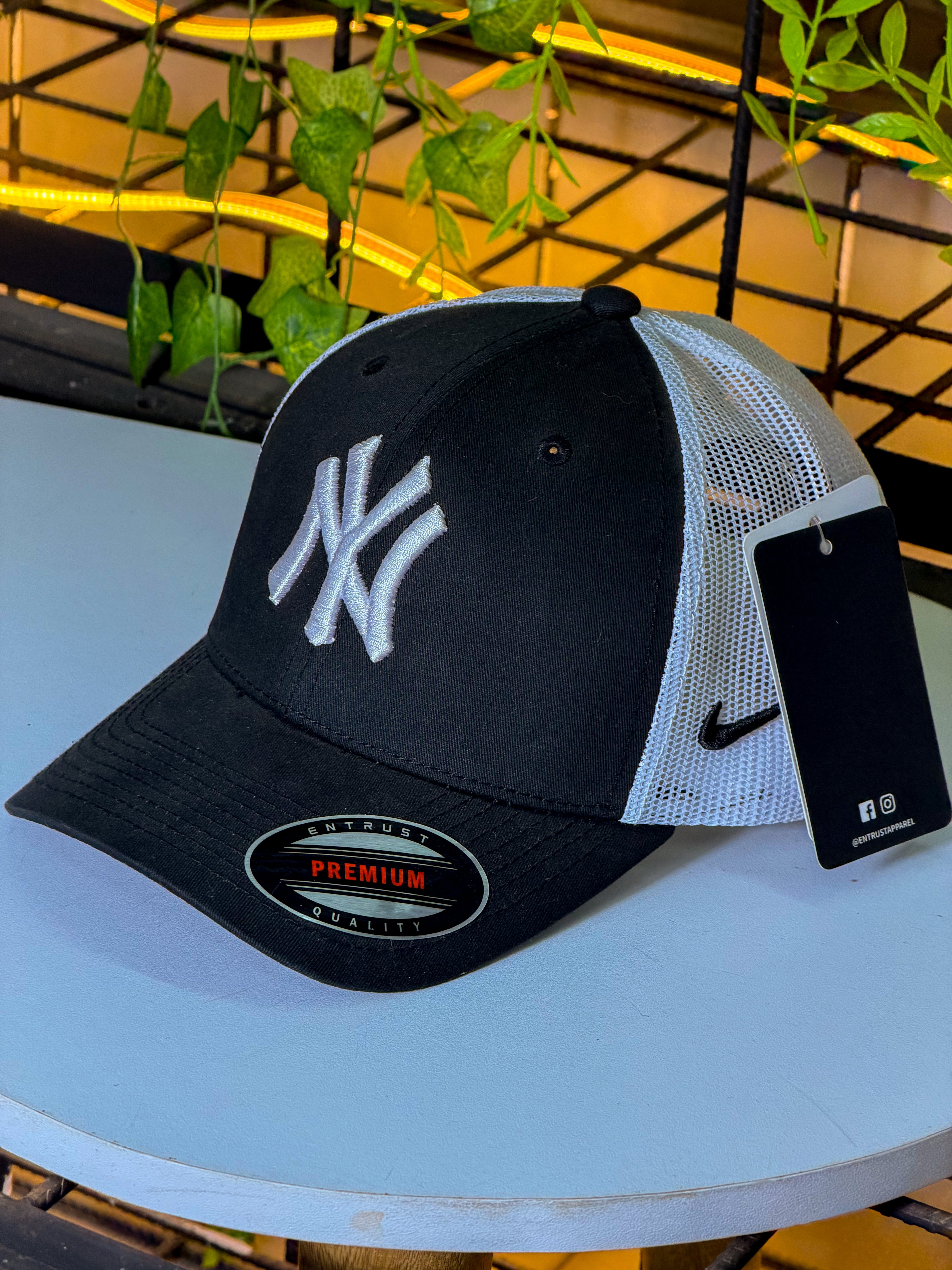 Gorra Trucker NY Mono Black