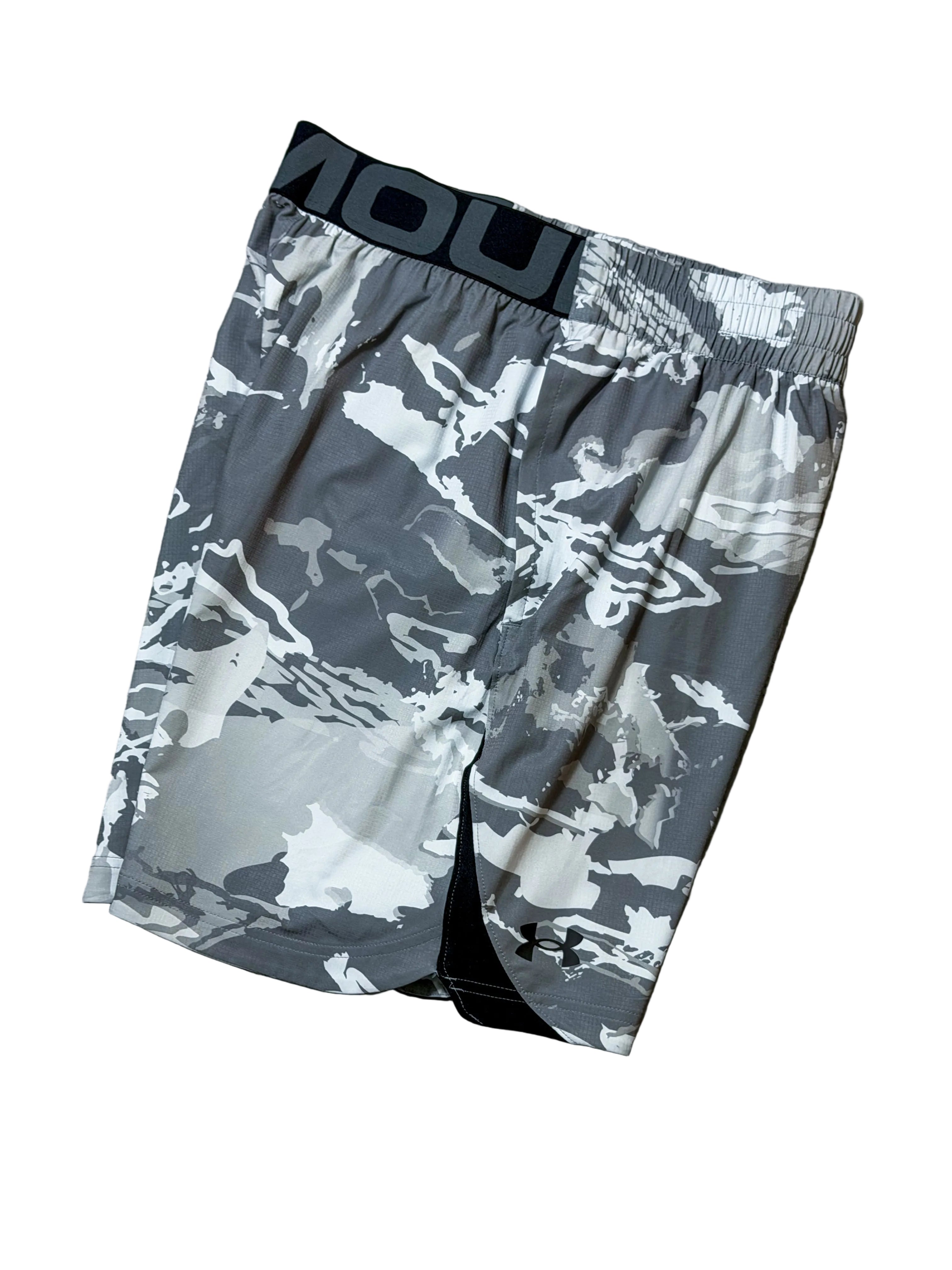 Pantaloneta Under Armour Gris Camuflada Dri-FIT