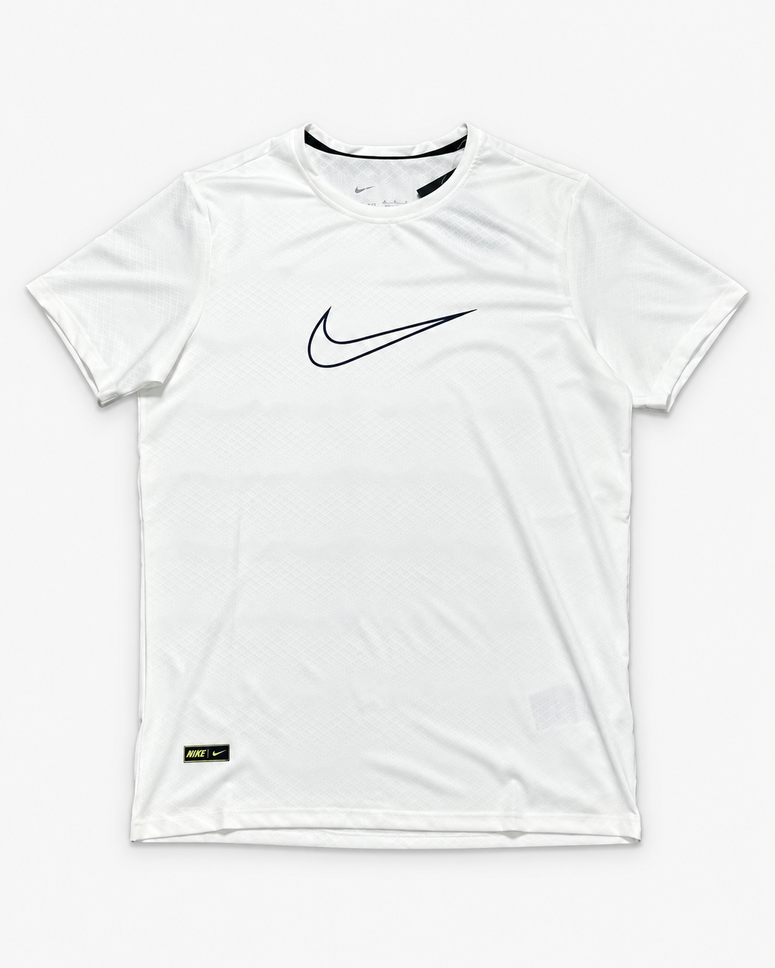 Camiseta Dri-FIT Nike Swoosh Outline Blanca