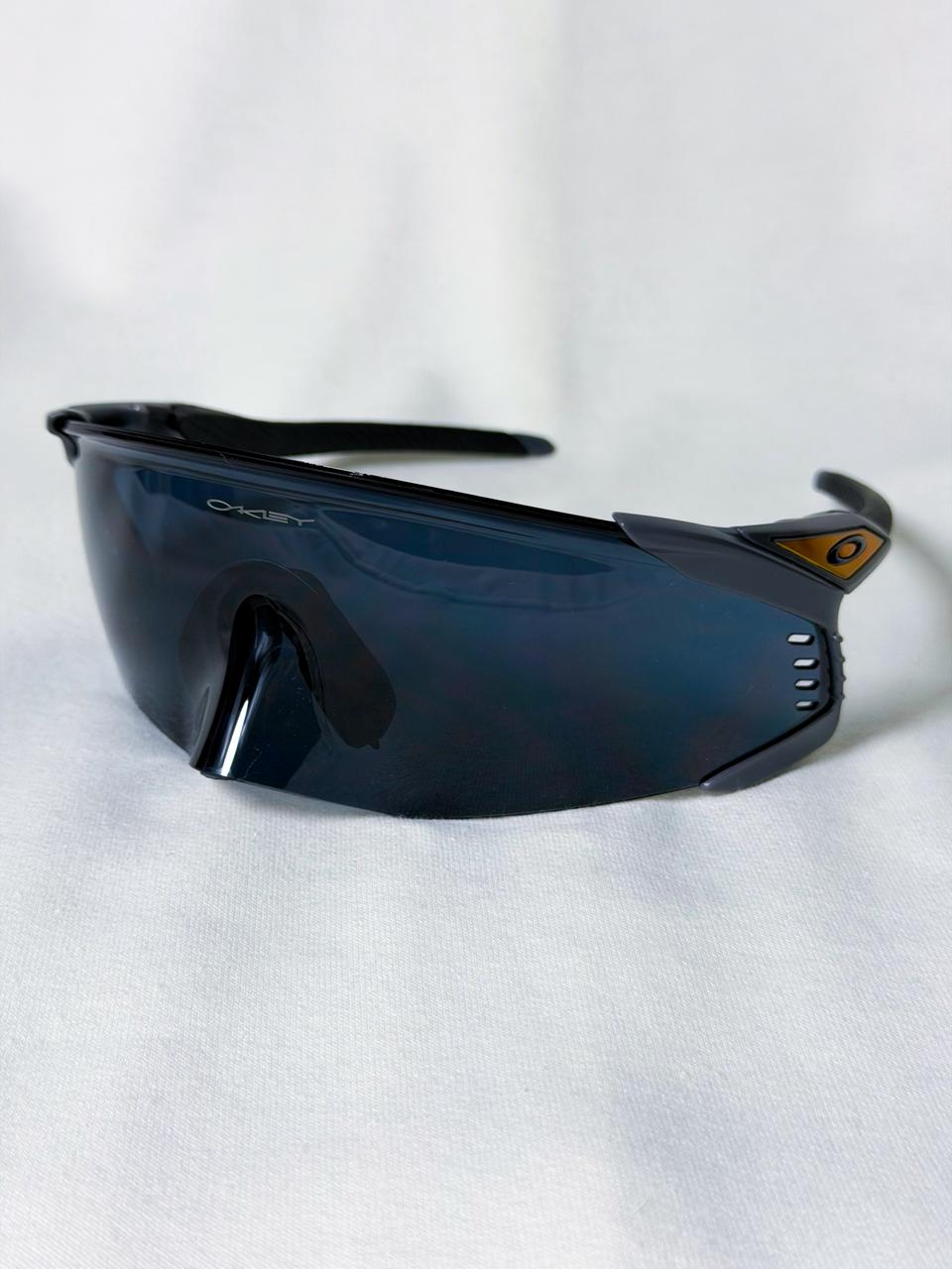 Oakley Shadow Strike