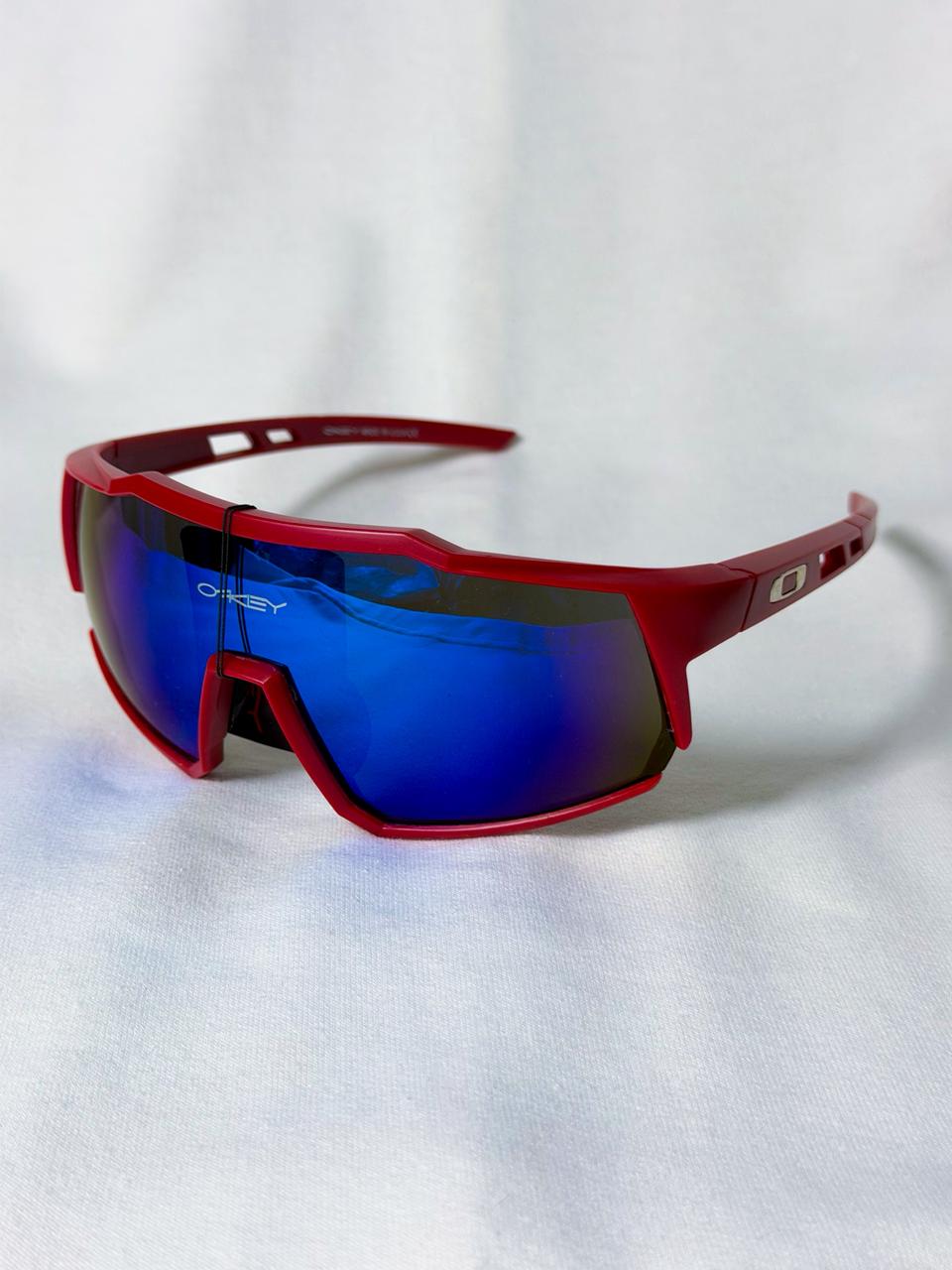 Oakley Roja