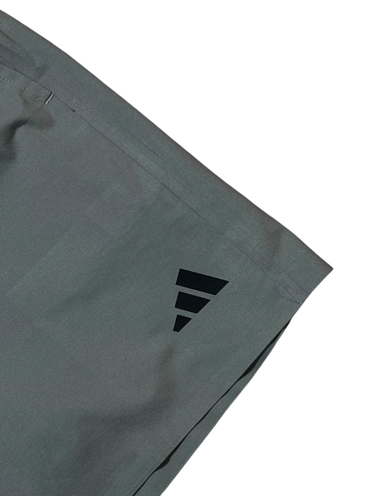 Pantaloneta Dri-FIT Adidas Urban Gray