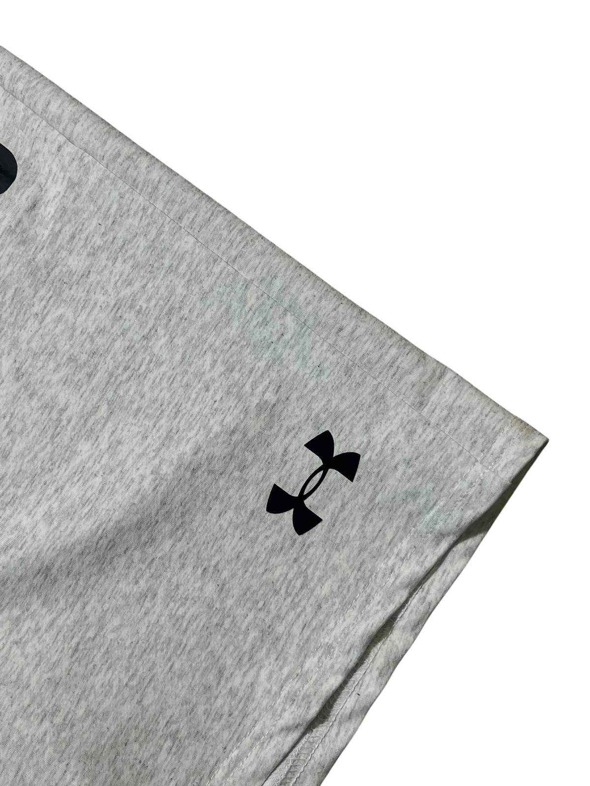 Pantaloneta Under Armour Heather Gray