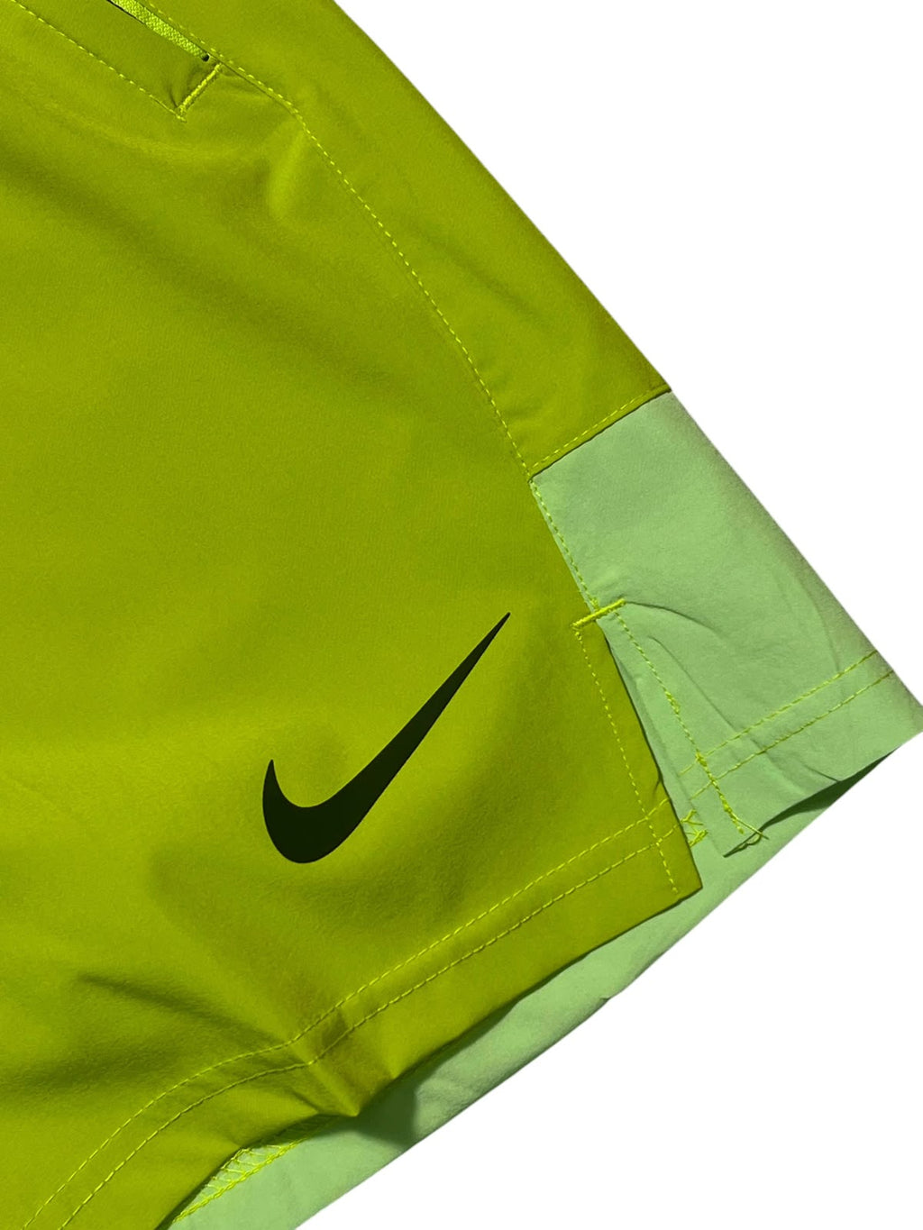 Pantaloneta Dri-FIT Nike Verde Neón