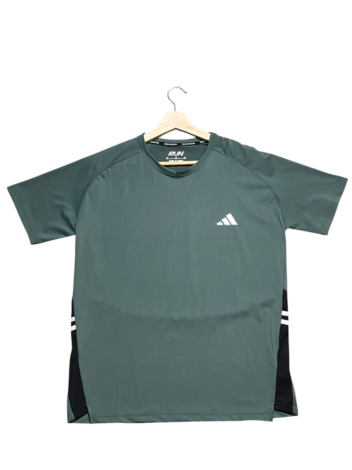 Camiseta Dri-FIT Adidas Verde Oliva