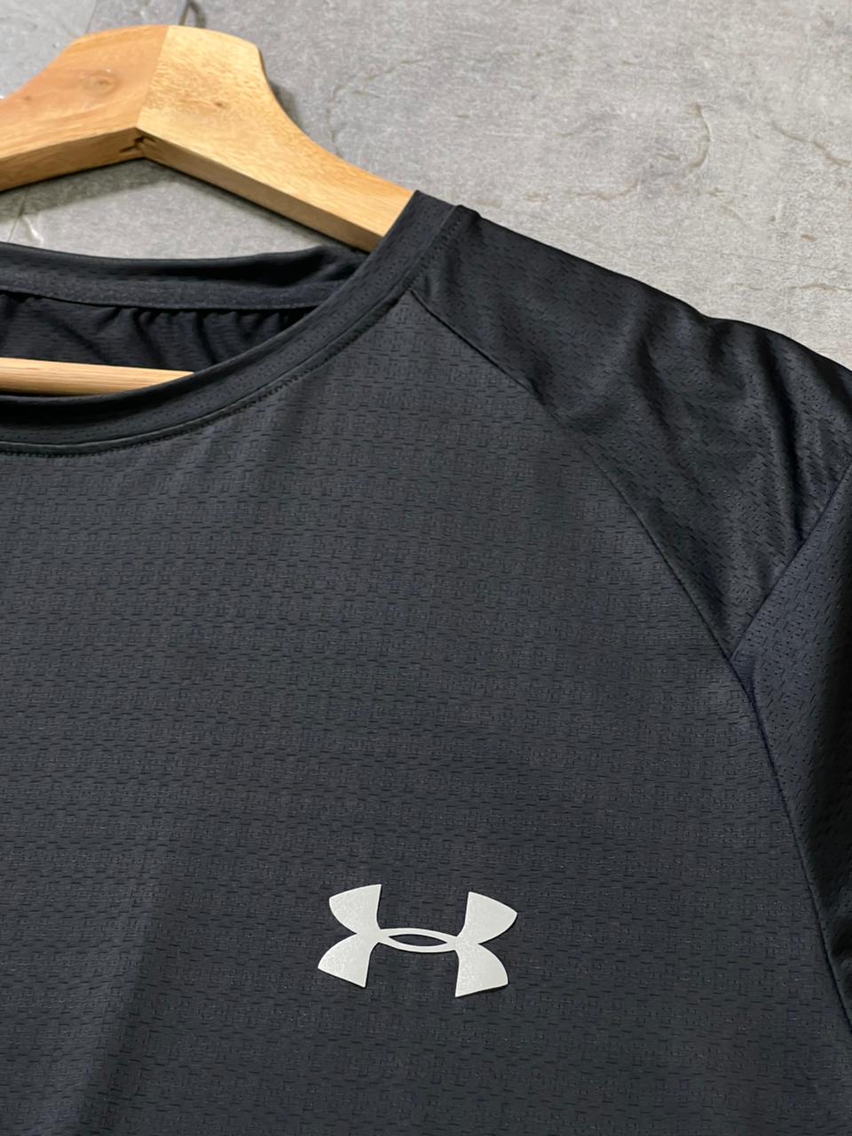 Camiseta  Dri-Fit Under Armour Core Performance